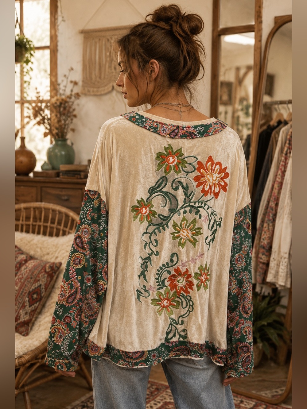 208🌟 NWT POL Velvet Embroidered Boho Top Small Oversized Floral